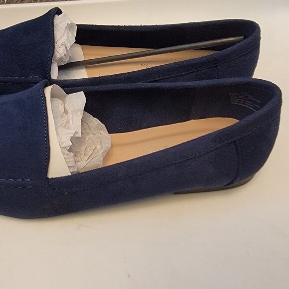New in Box Blue Faux Suede loafers - Picture 4 of 6